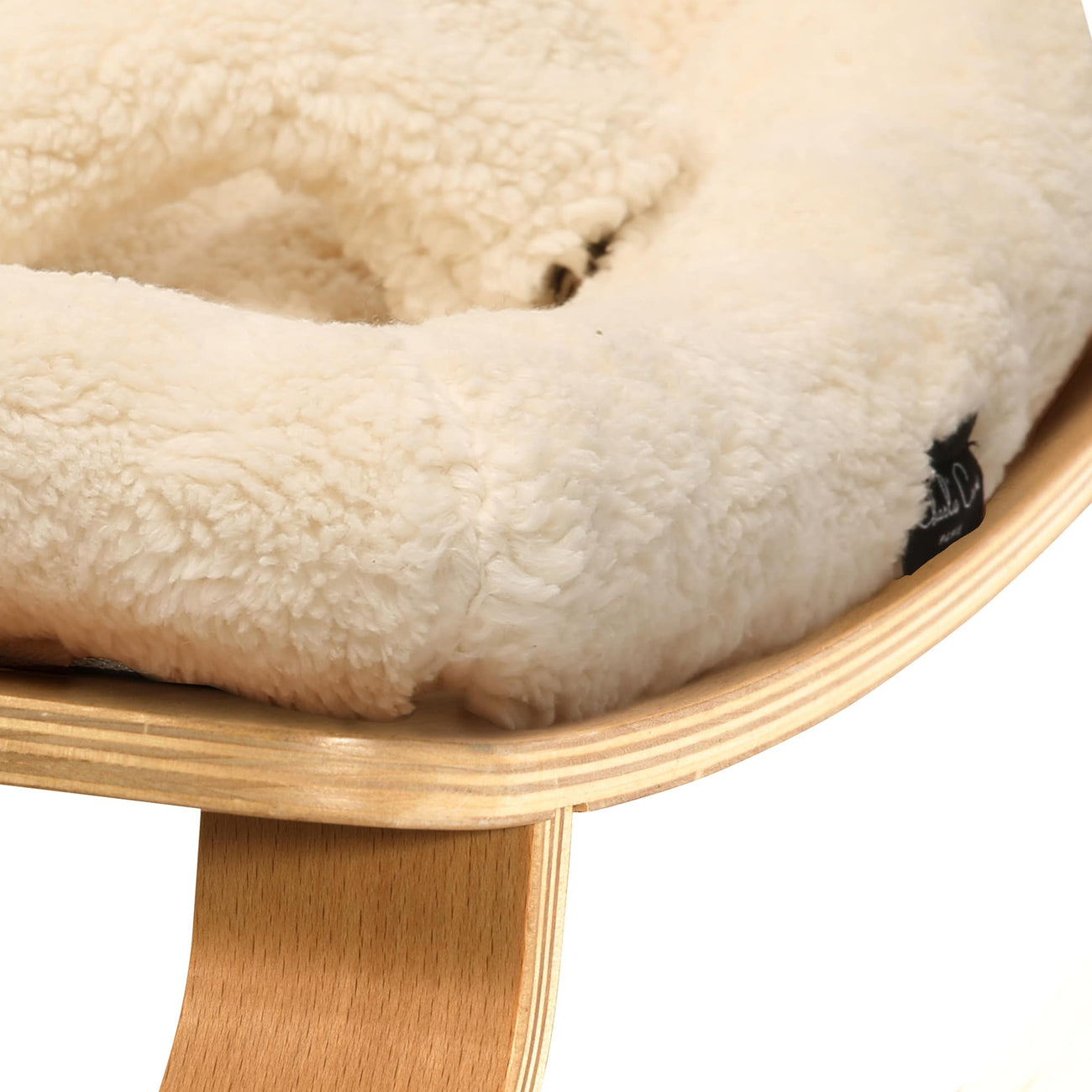 Levo Beech Baby Rocker with Teddy Fur Milk Cushion